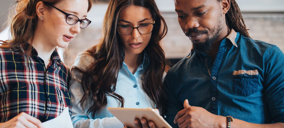 company employees working in office zrnm2ta.jpg